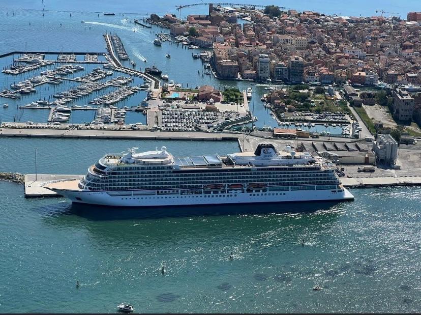 Casa Manuela Non Turisti Ma Ospiti Daire Chioggia Dış mekan fotoğraf